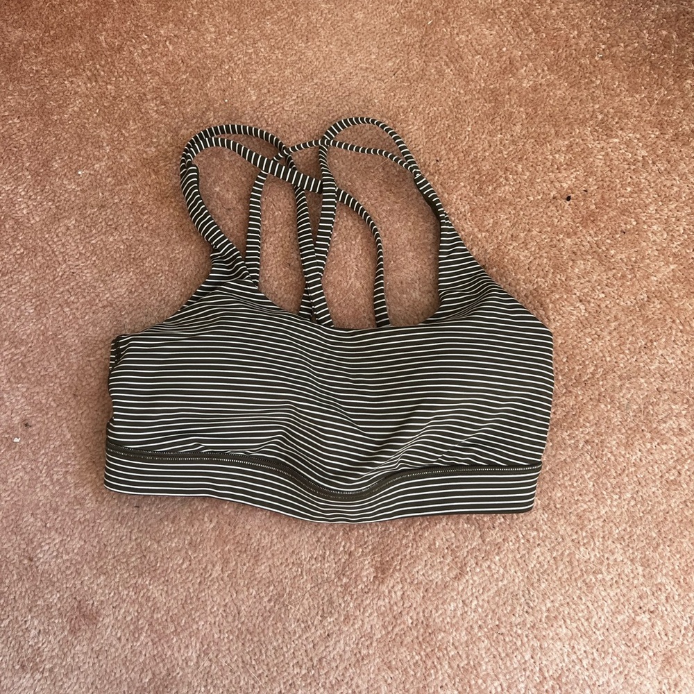 Lululemon sports bra